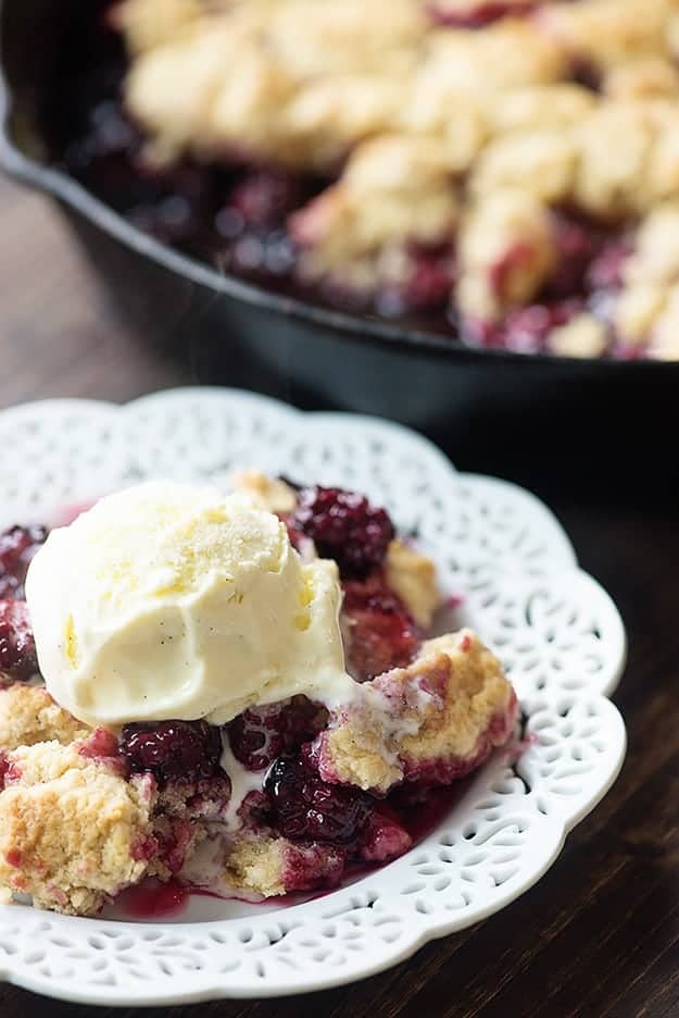 easy blackberry cobbler