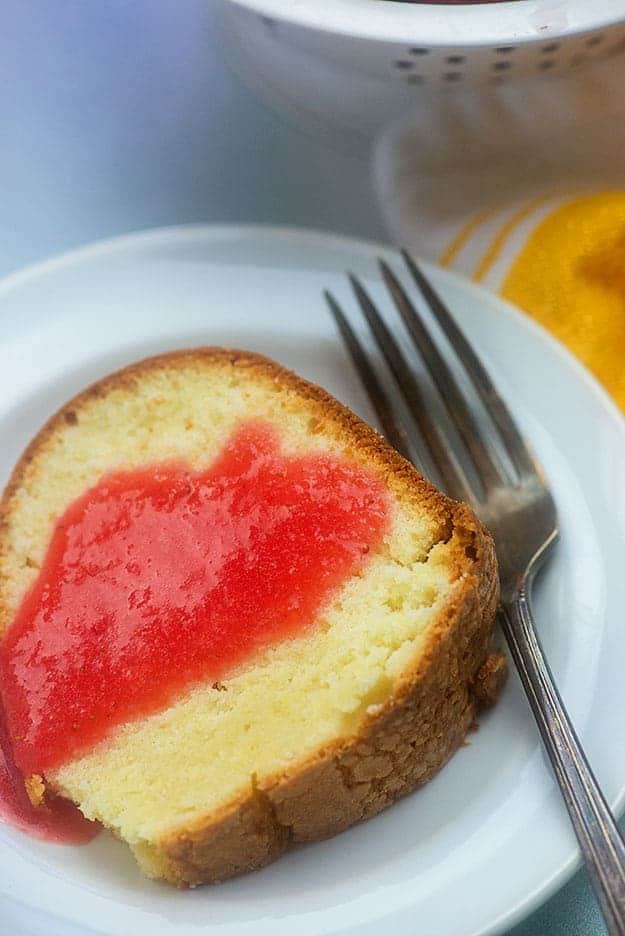 pound cake recipe with strawberry sauce