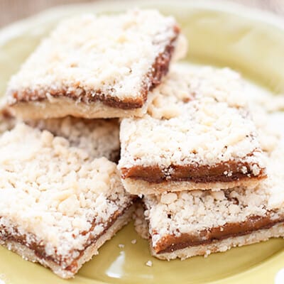 Five Nutella crumb bars on a plate