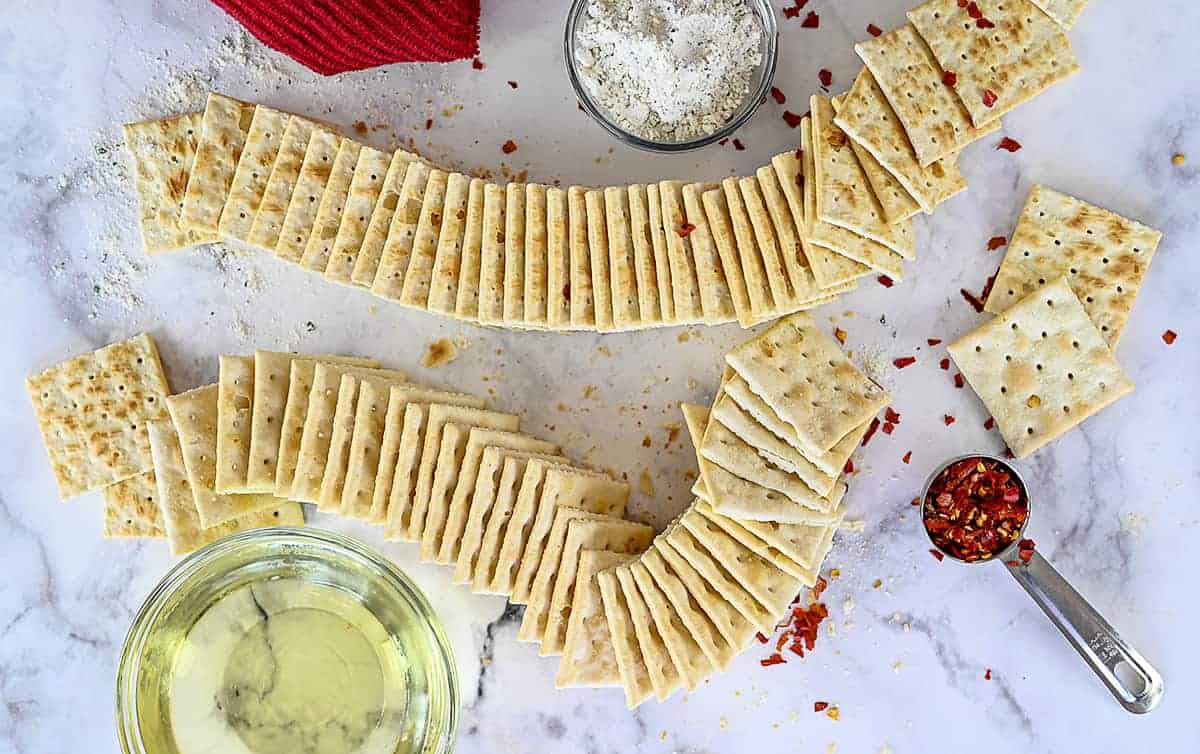 Ranch Firecrackers Recipe (Seasoned Saltines!) Buns In My Oven