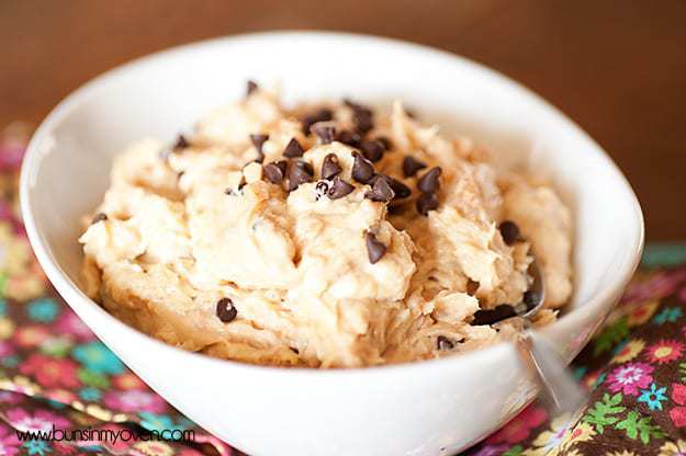 A bowl of toffee dip.