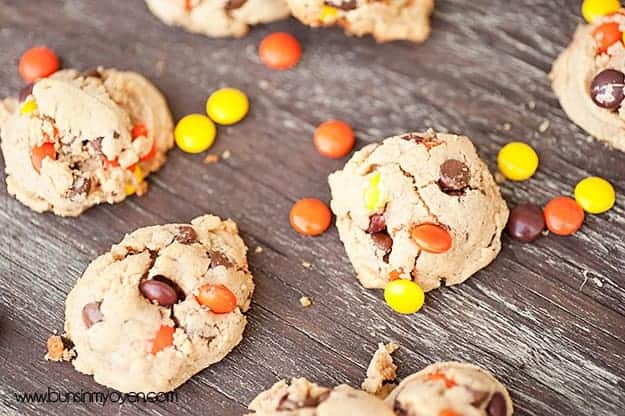 Several reeses cookies spread out on a table
