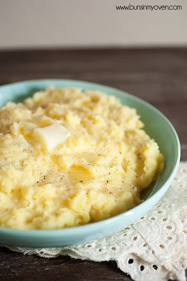 The Very Best Creamy Mashed Potatoes - you won't believe the secret ingredient to get these potatoes velvety smooth and creamy! 