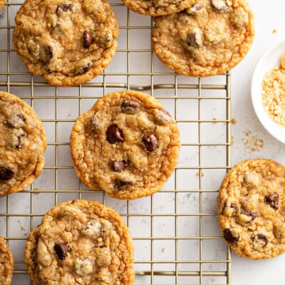 graham cracker cookies on cooling rack.