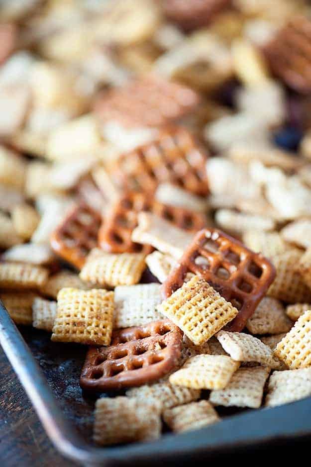 chex mix with fresh garlic