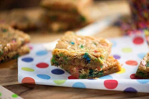 Cake Batter Blondies - one bowl recipe that's ready in less than 30 minutes! Chewy and full of sprinkles!