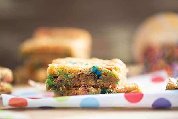 Cake Batter Blondies - one bowl recipe that's ready in less than 30 minutes! Chewy and full of sprinkles!
