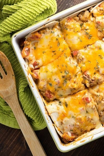 This taco lasagna is such an easy weeknight dinner and perfect for those nights when you're tired of regular tacos.