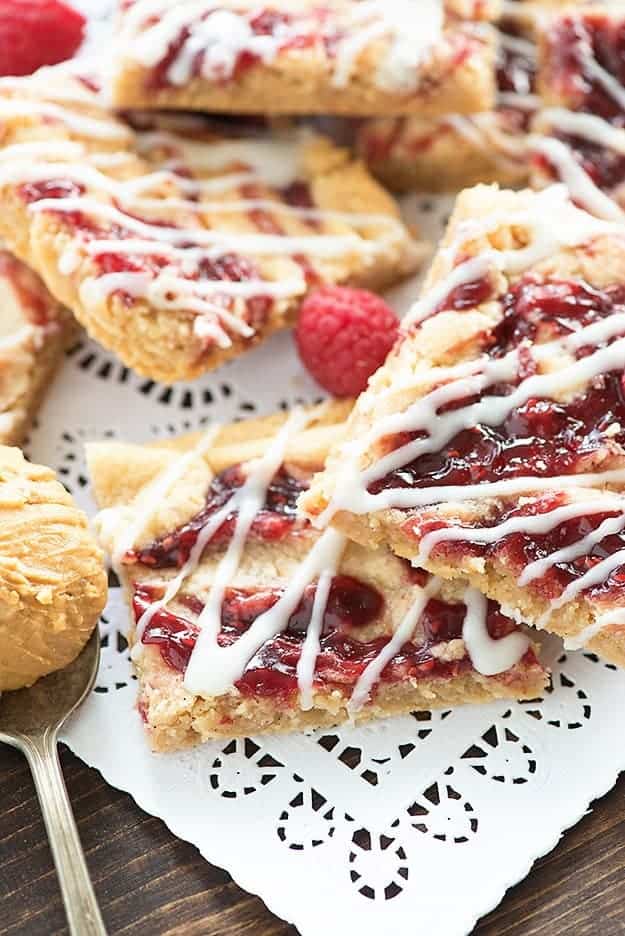 Peanut Butter and Jelly Shortbread Bars! How fun would it be to sneak these in a lunchbox?