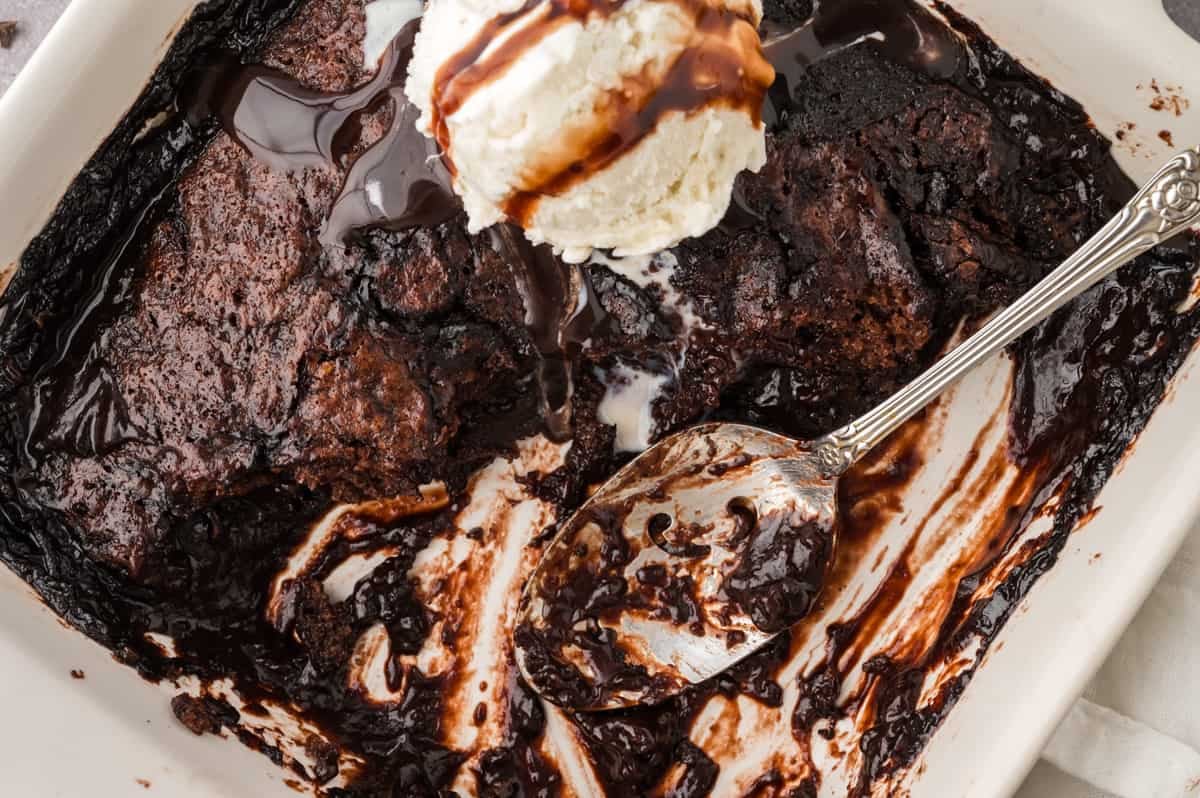 Chocolate Cobbler [www.bunsinmyoven.com]