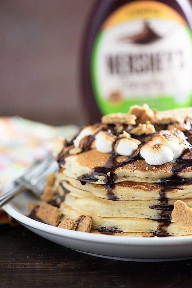S'mores Pancakes - toasty marshmallows, chocolate syrup, and graham crackers for breakfast! So good!