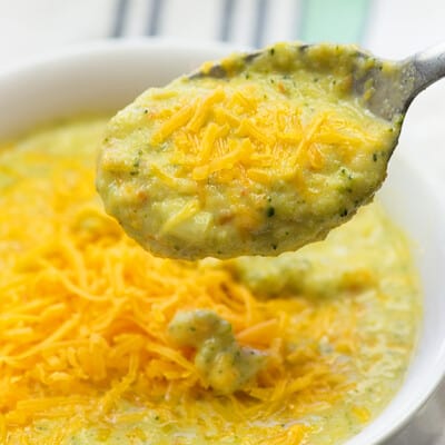 Broccoli cheese soup! We all need more Instant Pot recipes and this one is a winner!