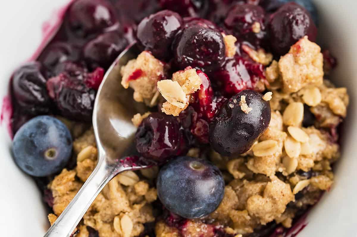 Honey Cinnamon Blueberry Crisp