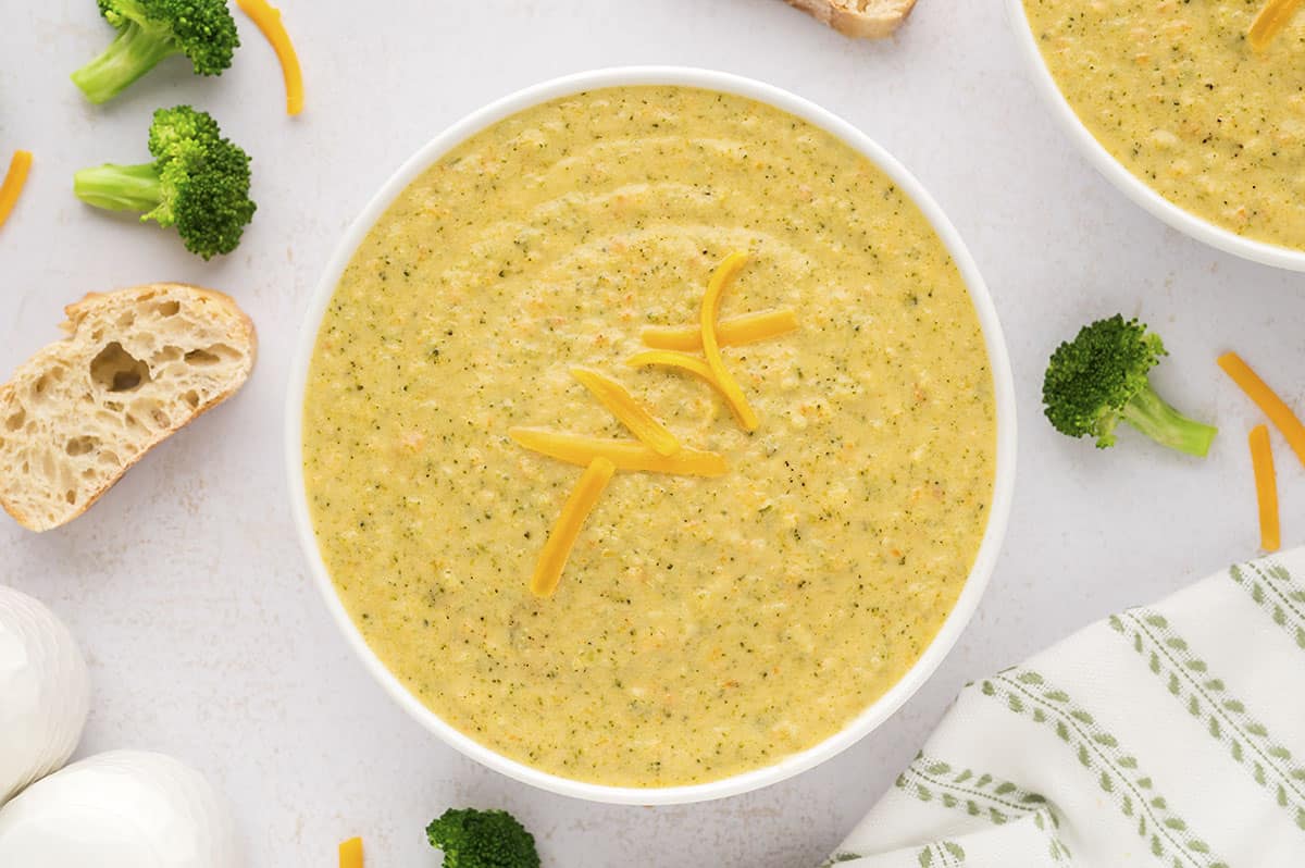 Instant Pot Broccoli Cheddar Soup