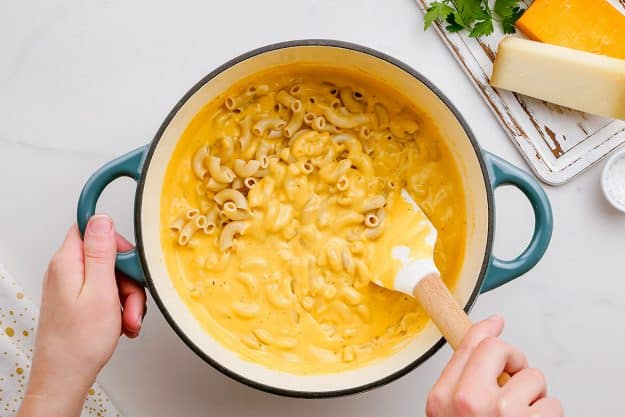 macaroni and cheese in large pot.