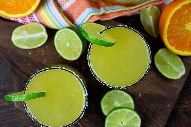 margaritas maison dans des verres