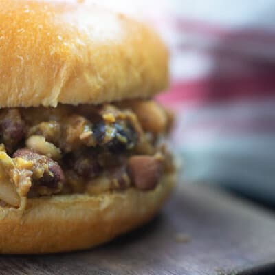 slow cooker sloppy joes with beans on bun