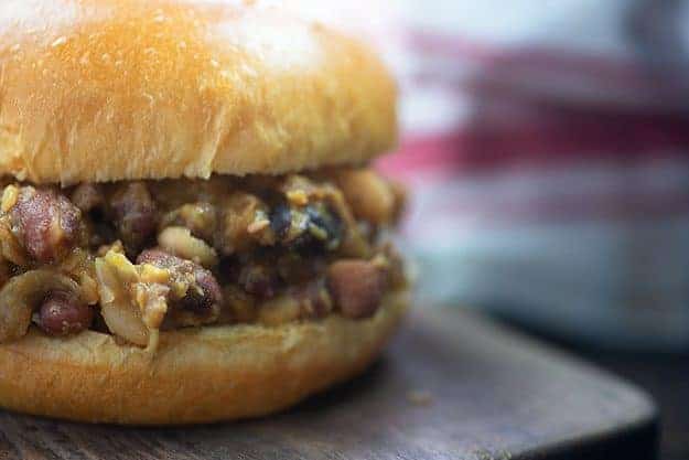 slow cooker sloppy joes with beans on bun