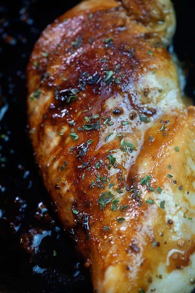 Close up of cooked balsamic chicken.