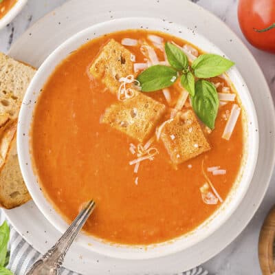 Tomato soup in bowl.