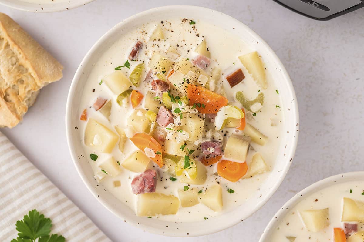 Slow Cooker Ham and Potato Soup