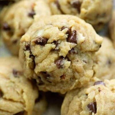 chocolate chip pecan cookies