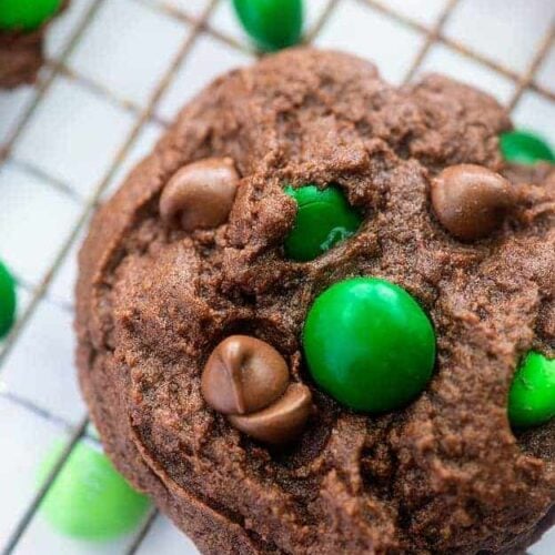 M&Ms Mint Dark Chocolate - Candy Blog