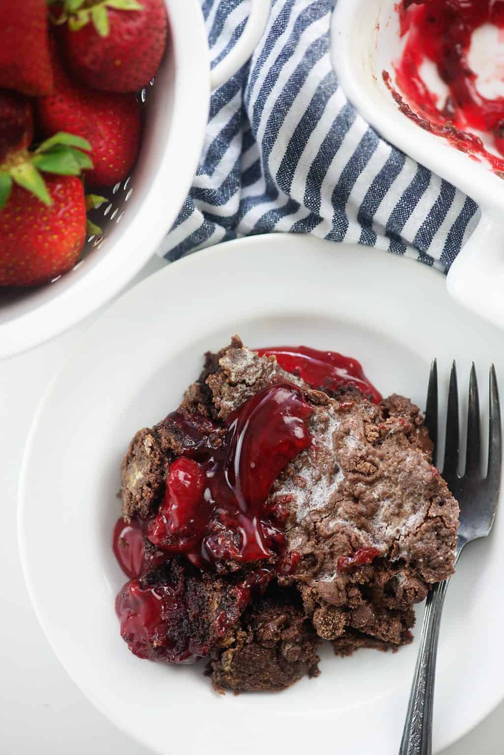 3 Ingredient Chocolate Strawberry Dump Cake — Buns In My Oven