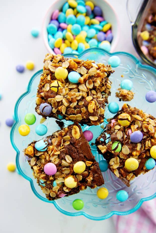 oatmeal brownies on blue cake stand.