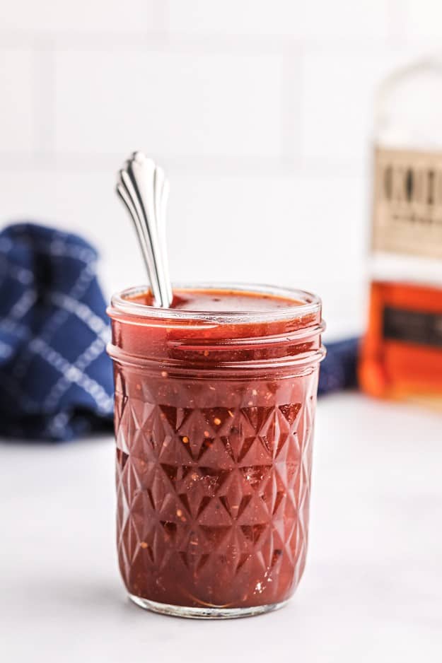 bourbon bbq sauce in mason jar.