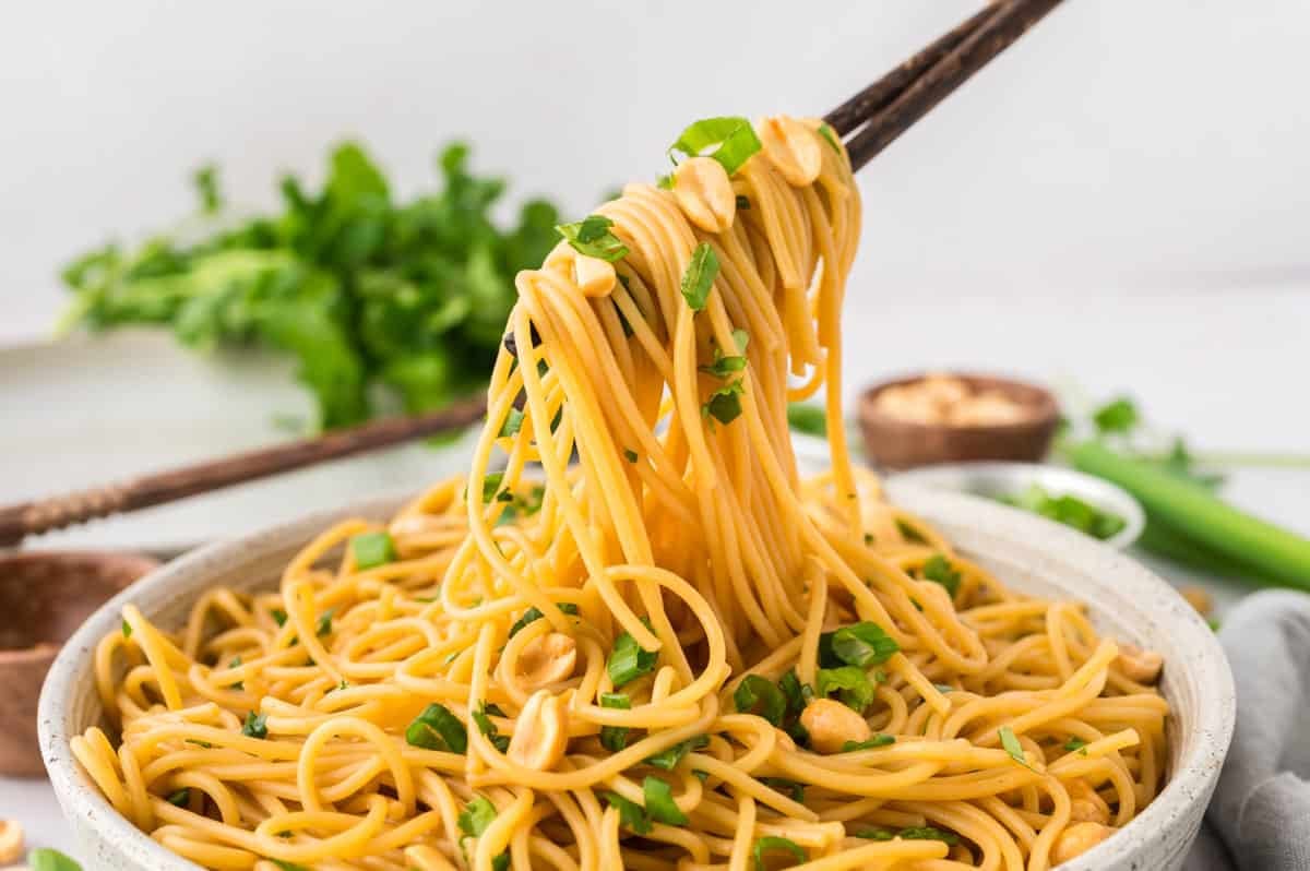 Spicy Thai Peanut Noodles