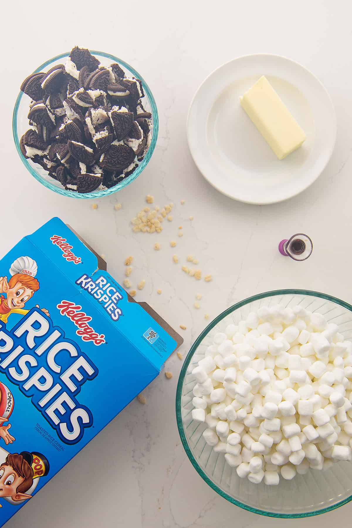 ingredients for Oreo rice krispies treats.