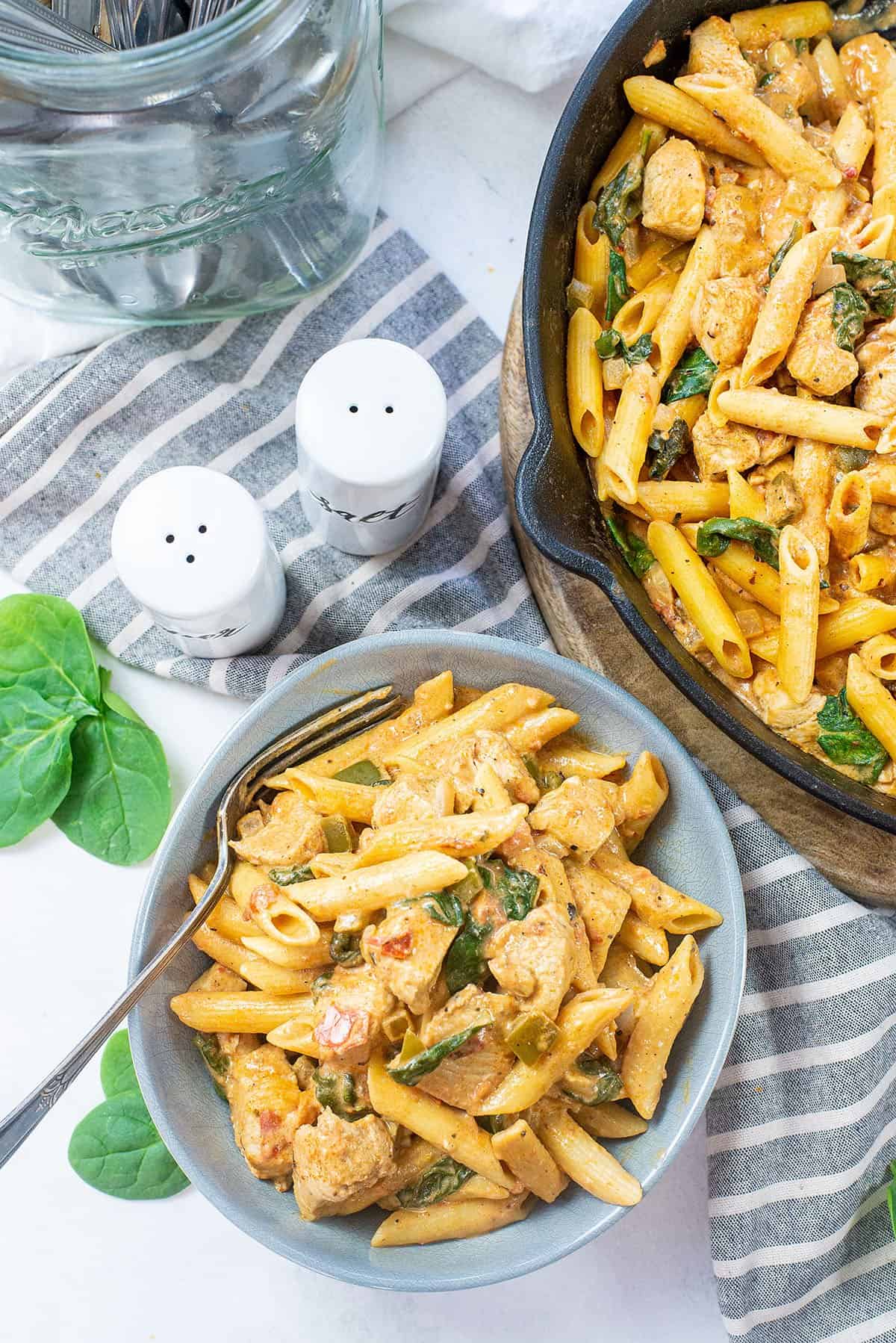 cajun chicken pasta recipe in bowl.