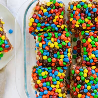 rice krispies treats in glass baking dish.