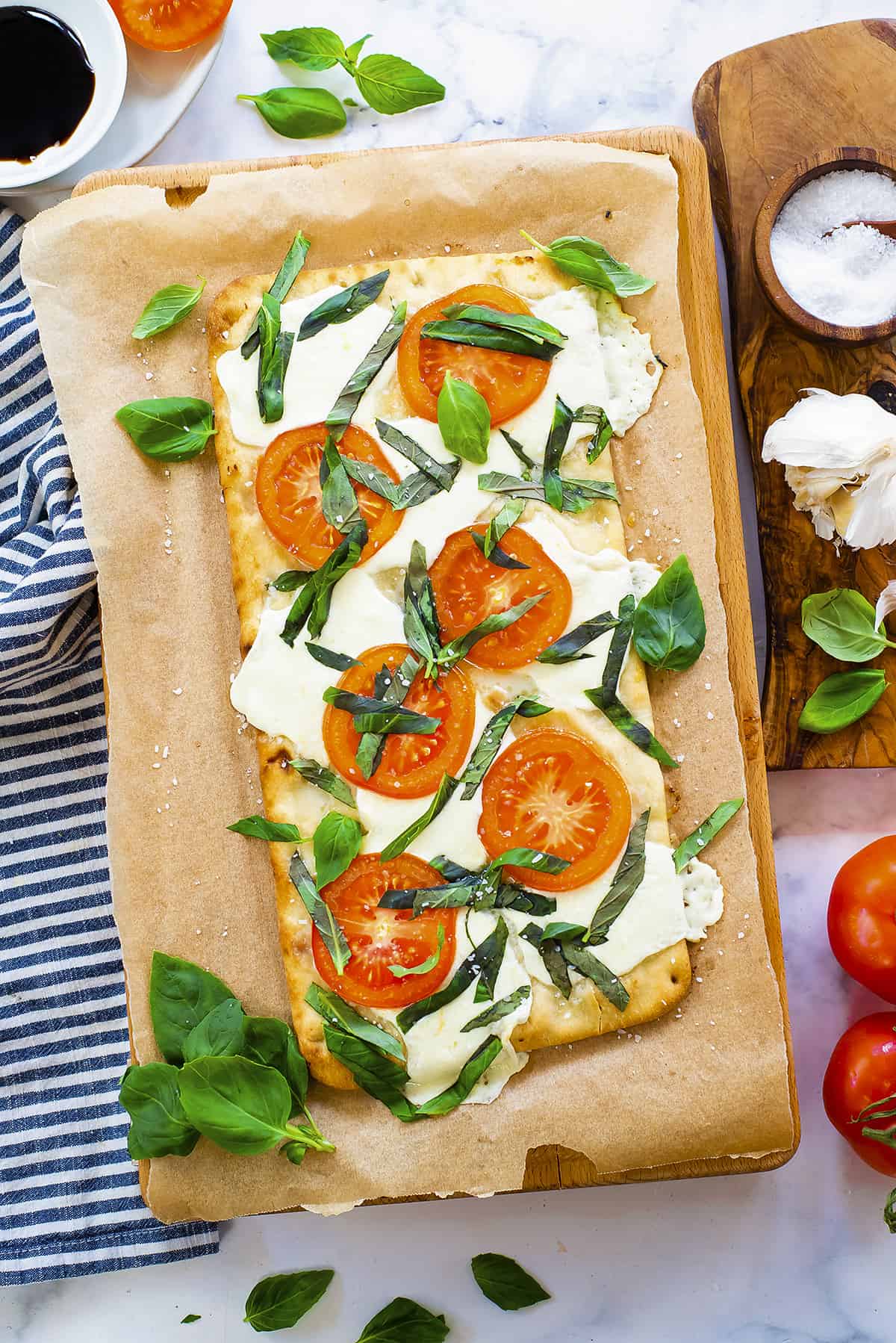 Overhead view of margherita flatbread.