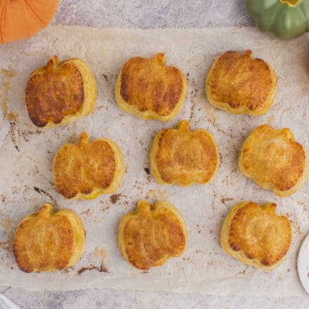 Easy Pumpkin Puff Pastry Recipe | Buns In My Oven
