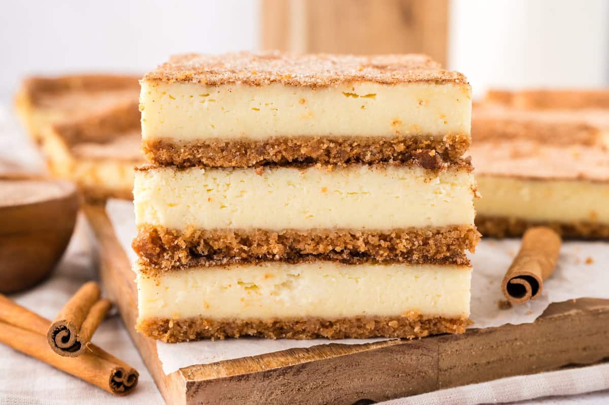 Snickerdoodle Cheesecake Bars