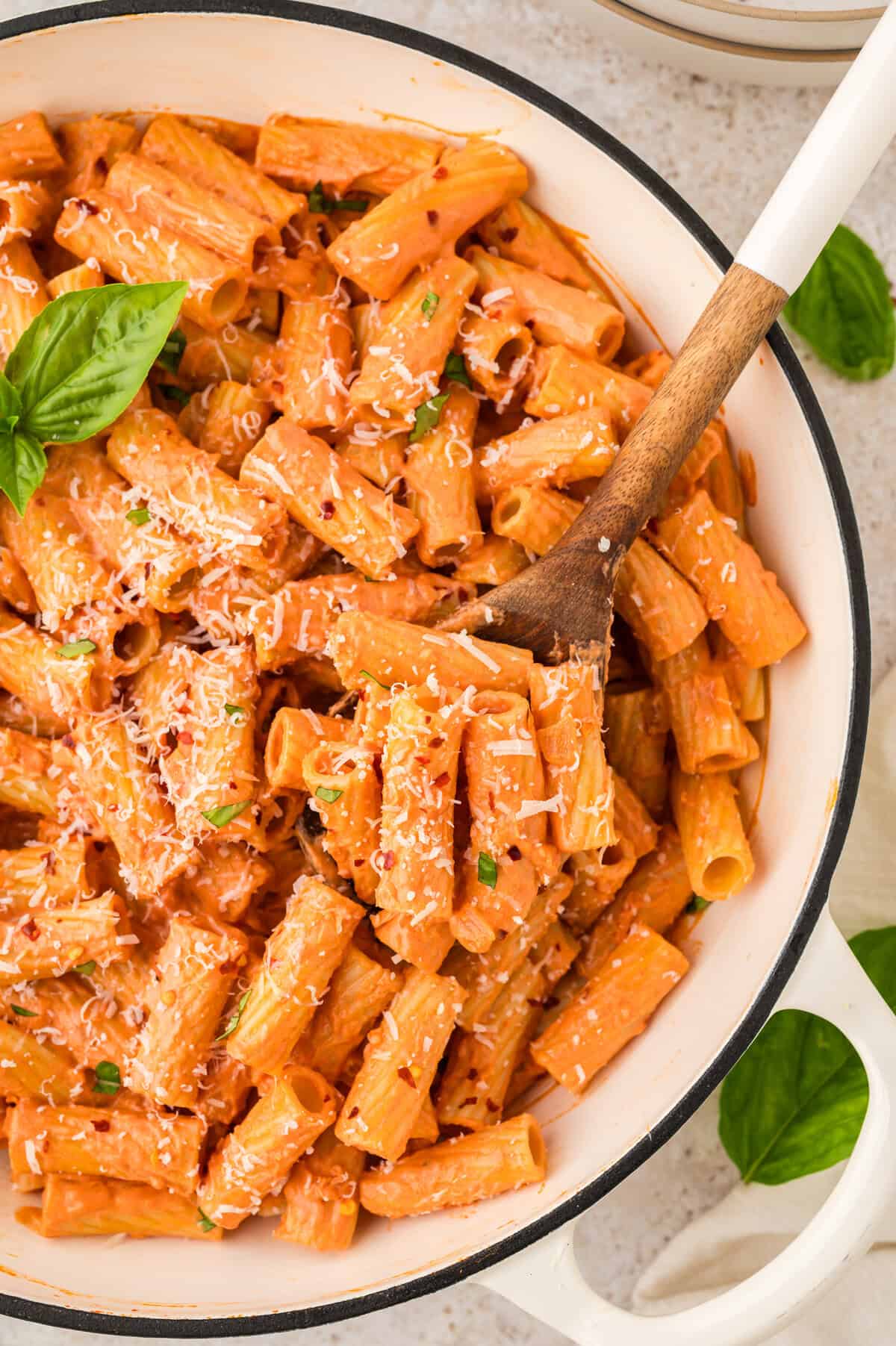 Spicy rigatoni in saucepan.