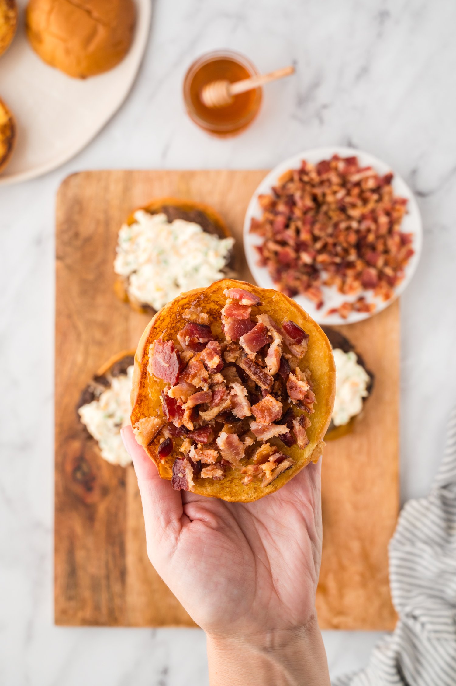 Bacon a hamburger bun