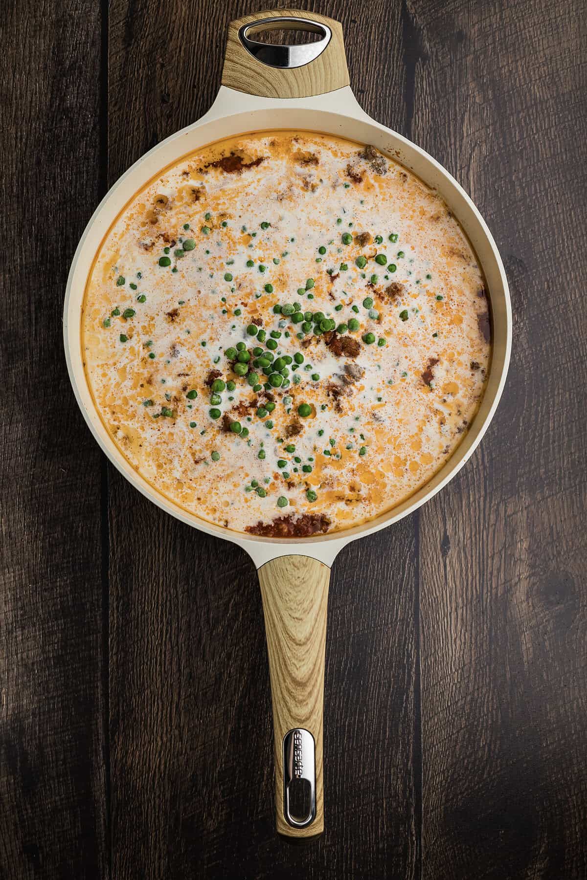 Cream in pasta sauce.
