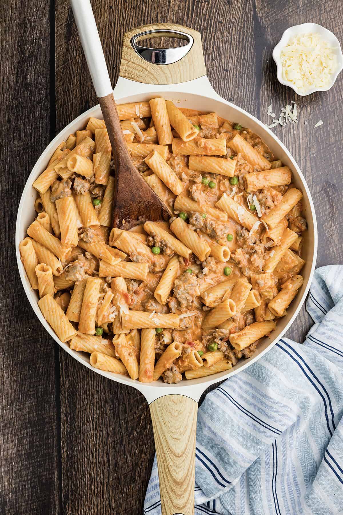 Skillet full of easy sausage pasta recipe.
